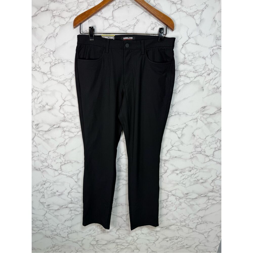 Men’s Pants sz 32X32 Kirkland Traveler’s Tech Stretch NEW #F955